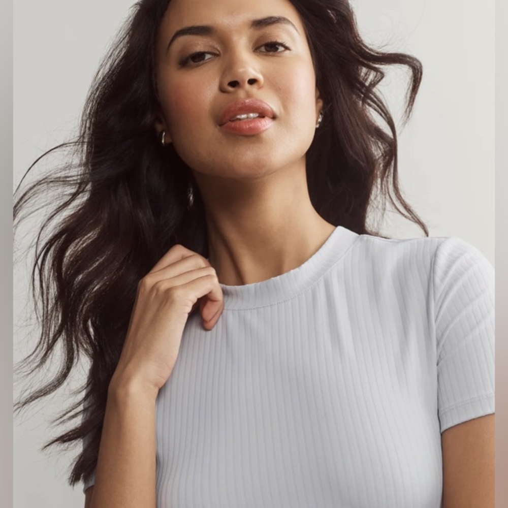 RHONE Modern Ribbed Tee Gray Mist M NWT